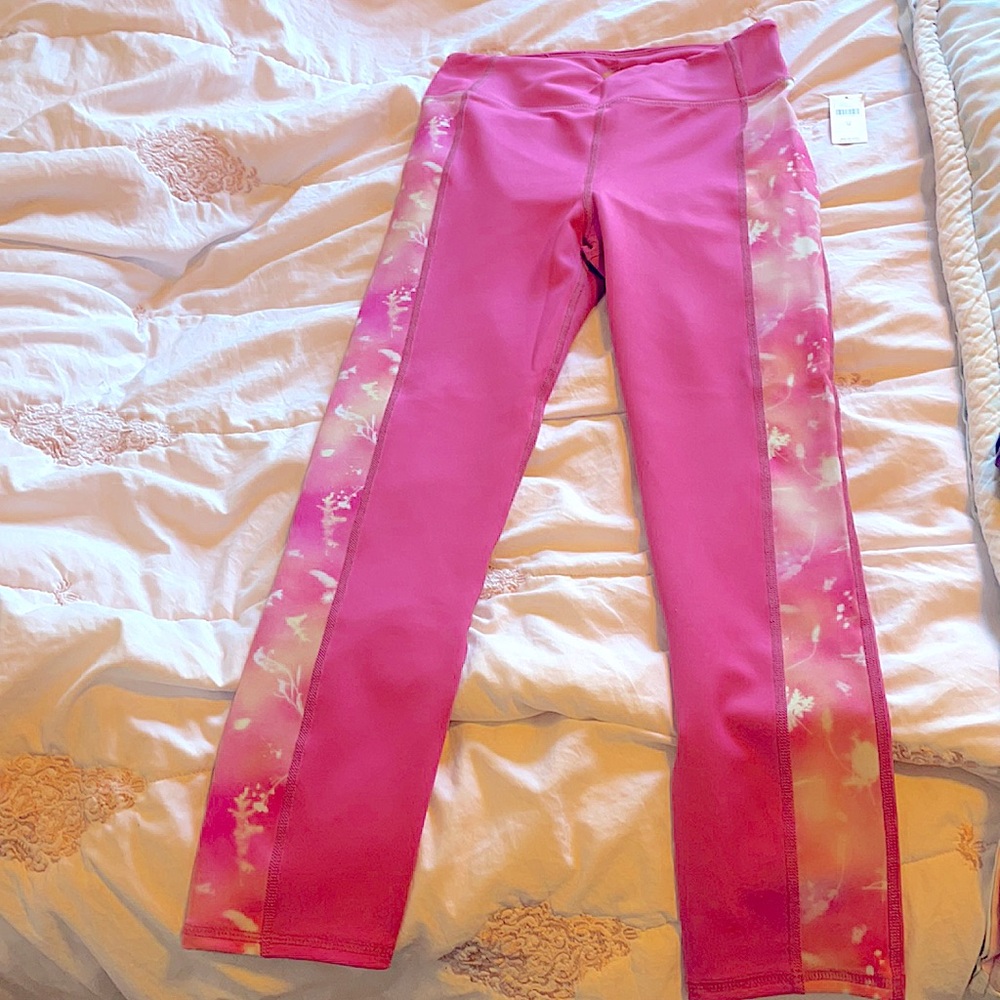 Cute Anthropologie Daily Practice pink leggings